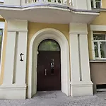 S6 Orange Apartment